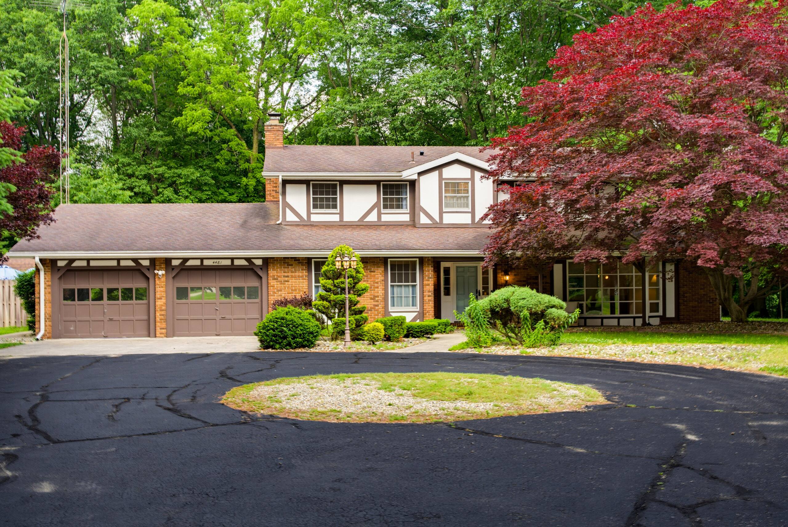 Luxury Airbnb Homes in Michigan for Christmas Holiday and New Year Celebration