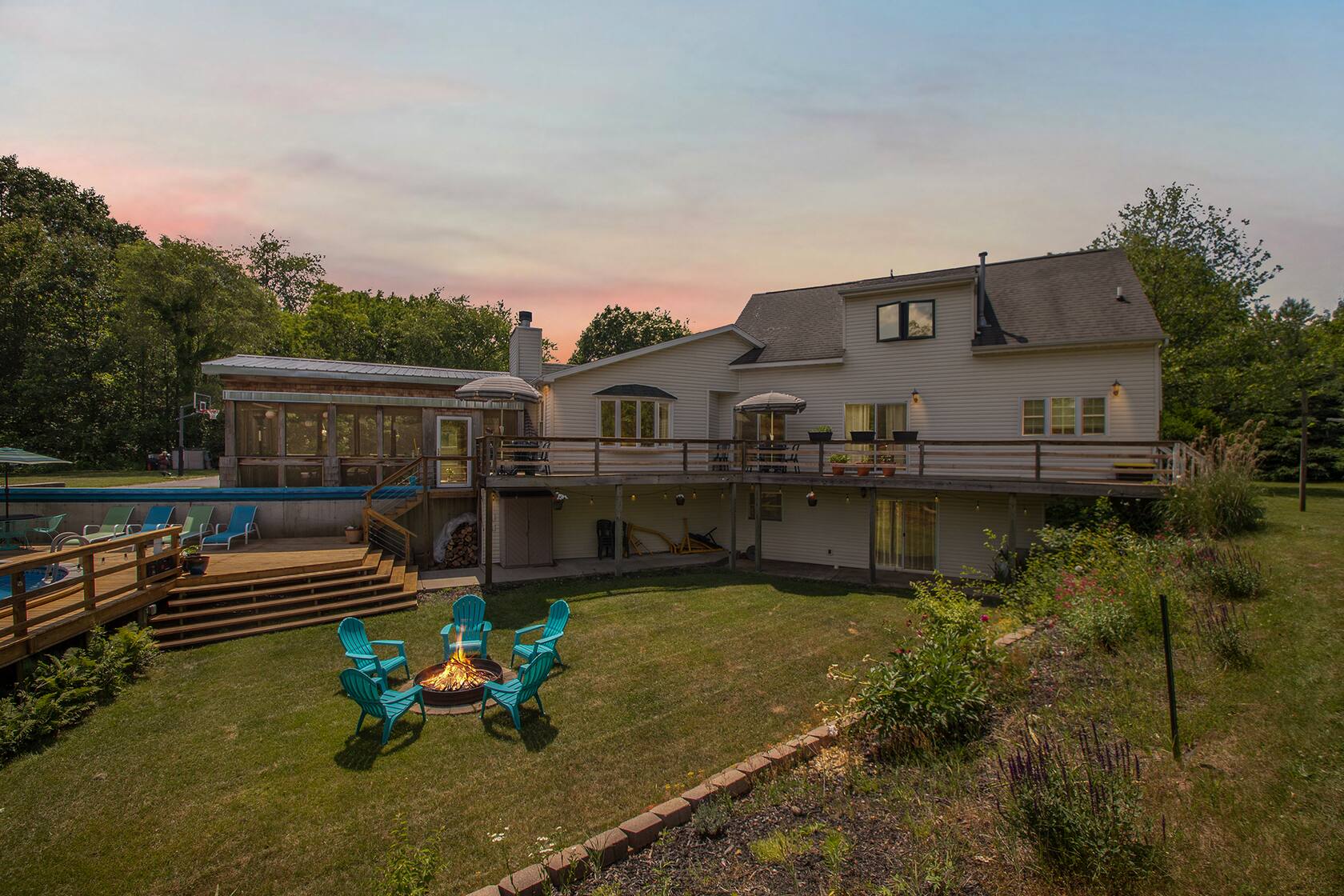 Best 10 Luxury Airbnb Villas in Michigan for Christmas Vacation