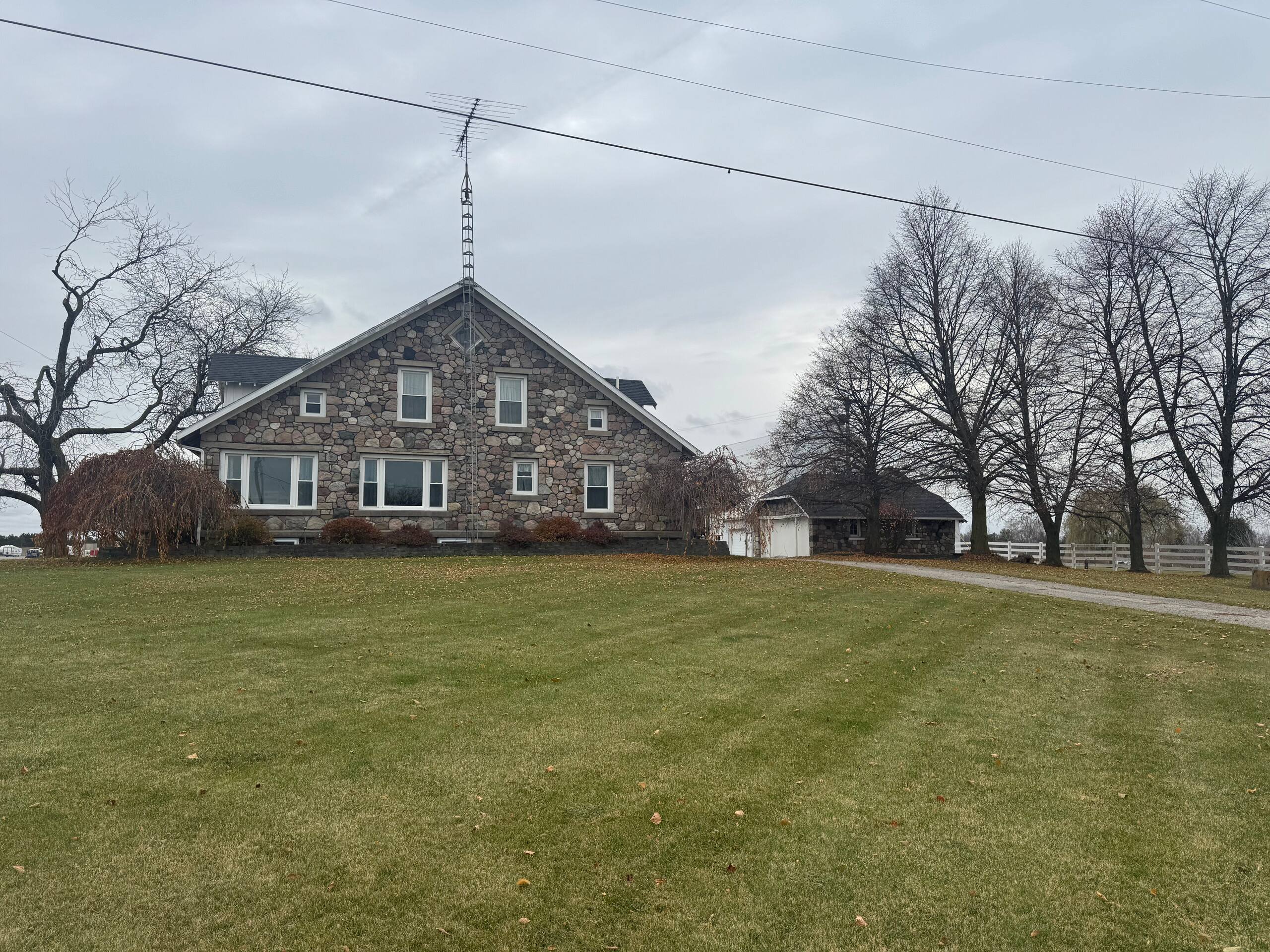 Luxury Airbnb Homes in Michigan for Christmas