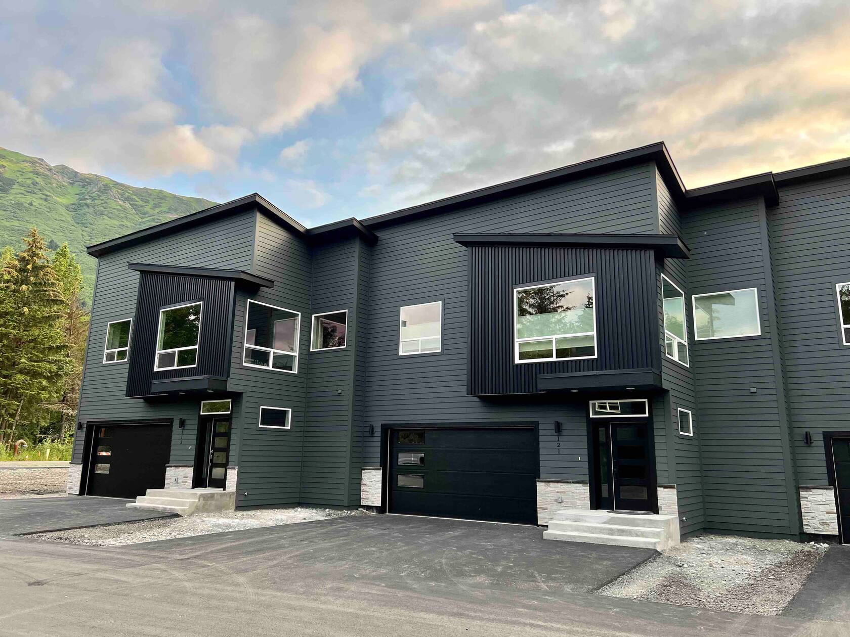 Best 15 Luxury Airbnb Homes in Alaska for Christmas Holiday and New Year Celebration 2026