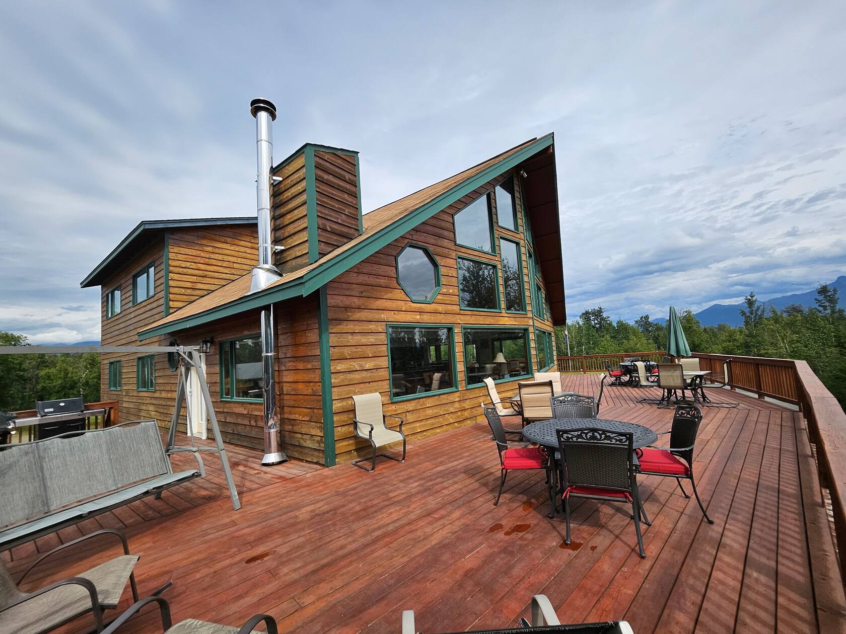 Airbnb Homes in Alaska for Christmas