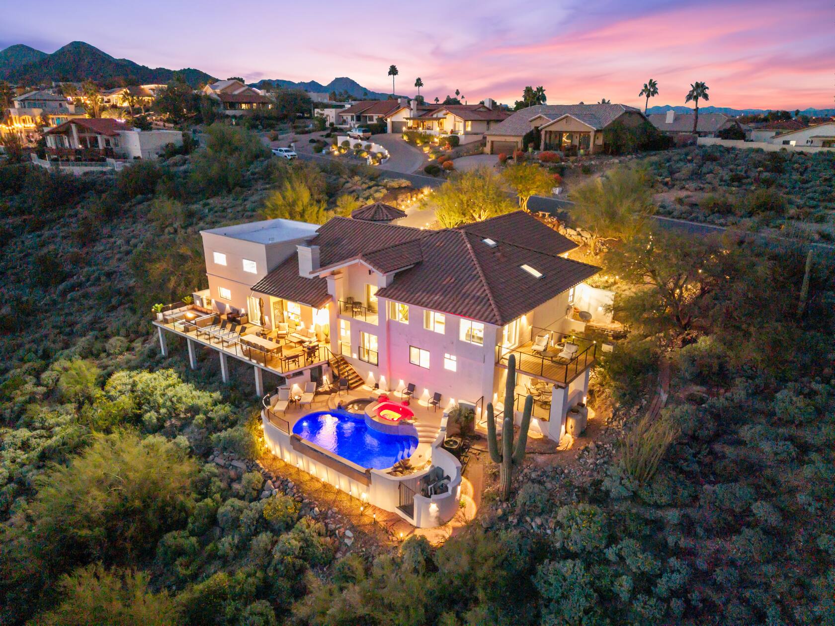 Best 10 Luxury Airbnb Villas in Arizona for Christmas Vacation 2026