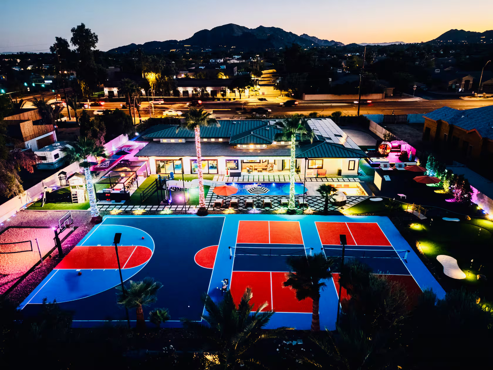 Top 10 Luxury Airbnb Mansions in Arizona for Christmas and New Year Celebration