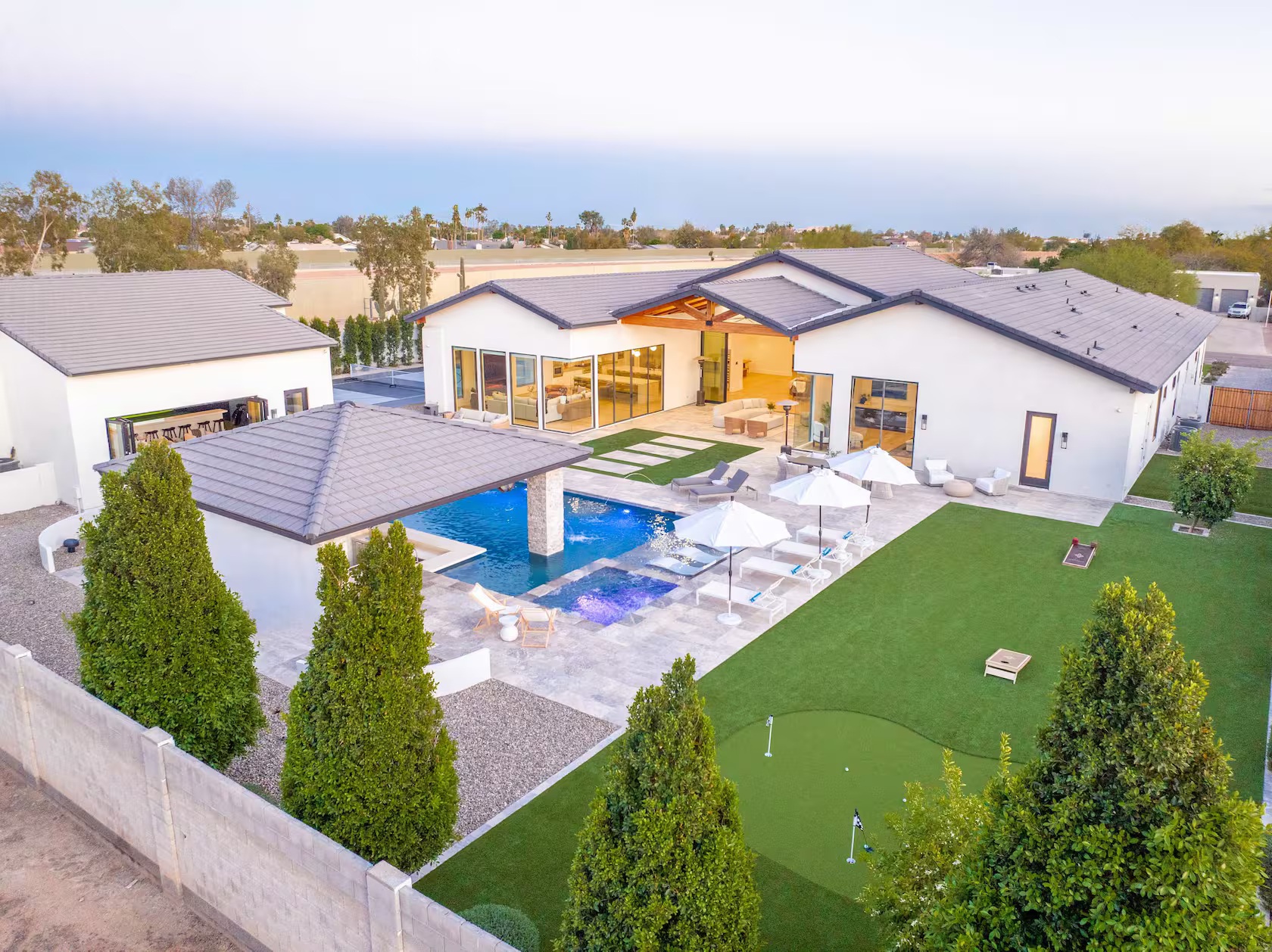Airbnb Homes in Arizona for Christmas Holiday and New Year Celebration