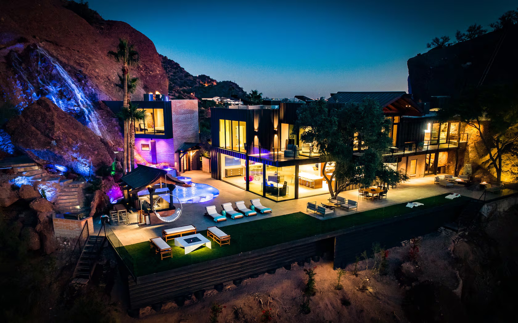 15 Luxury Airbnb Homes in Arizona for Christmas Holiday and New Year