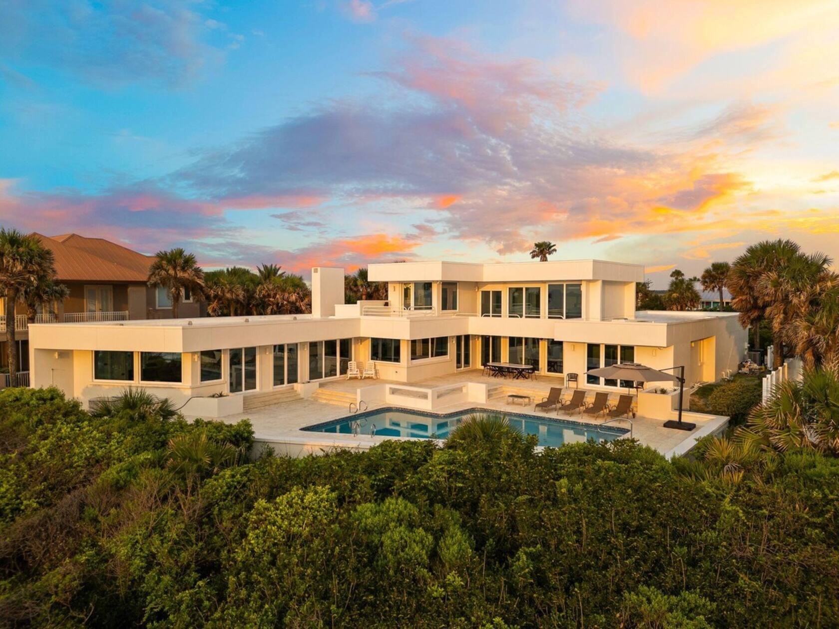 Luxury Airbnb Homes in Florida for Christmas