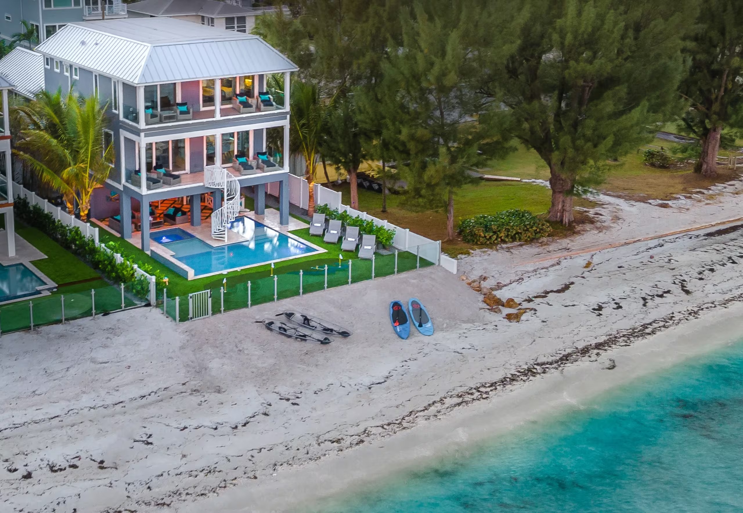 Airbnb Villas in Florida for Christmas Holiday