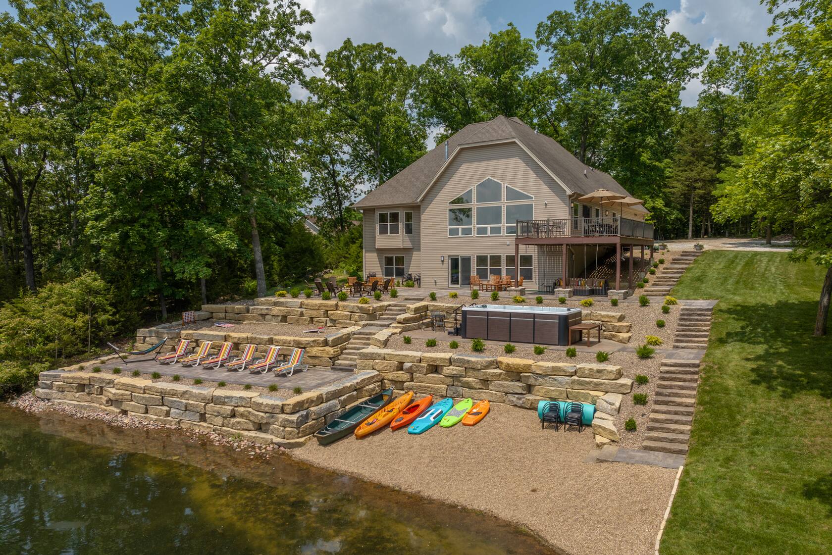 Best 10 Luxury Airbnb Homes in Missouri for Christmas Holiday and New Year