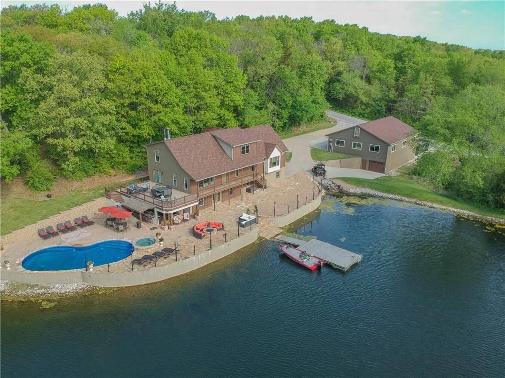 Top 10 Luxury Airbnb Homes in Missouri for Christmas Celebration 2026
