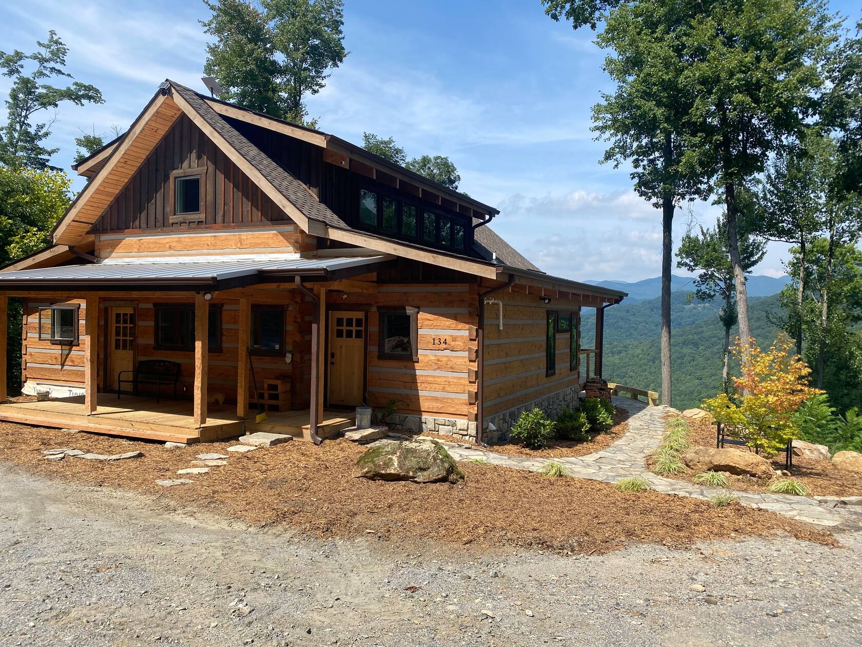 top 10 luxury Airbnb homes in North Carolina for Christmas celebration