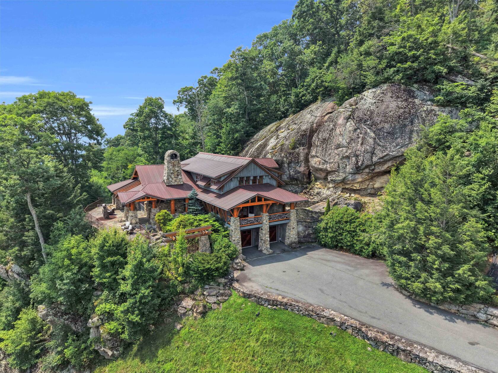 Best 10 Luxury Airbnb Villas in North Carolina for Christmas