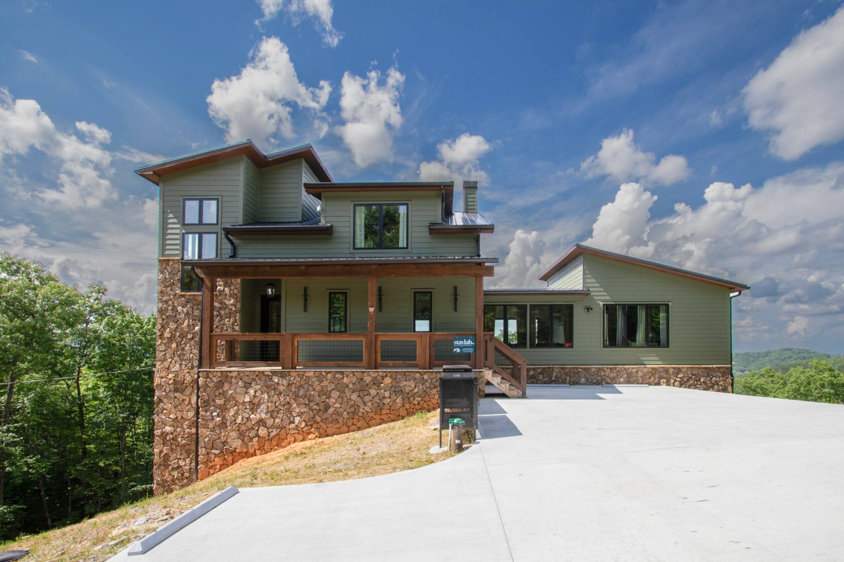 Top 10 Luxury Airbnb Homes in Tennessee for Christmas