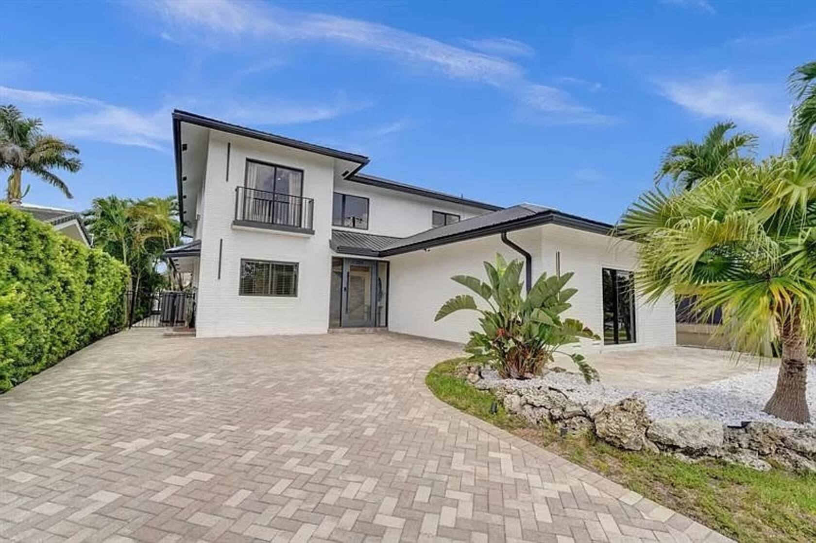 Luxury Airbnb Villas in Florida for Christmas Vacation