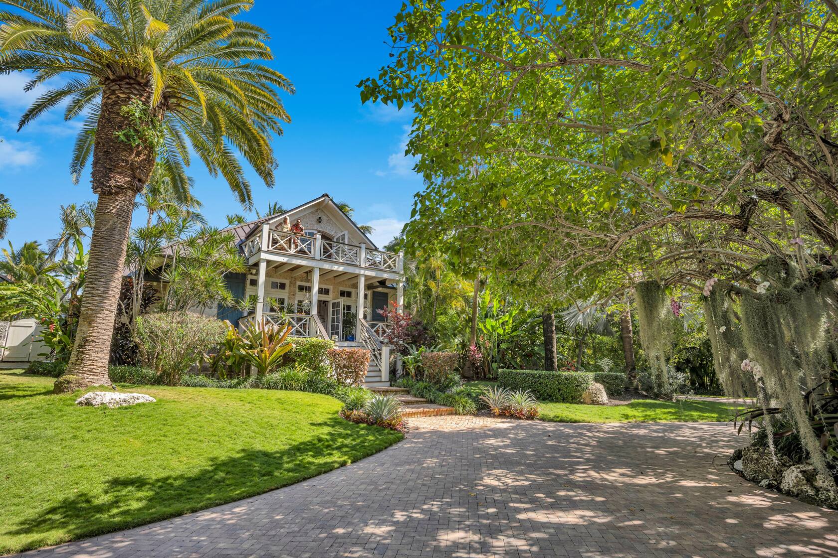 Luxury Airbnb Villas in Florida for Christmas