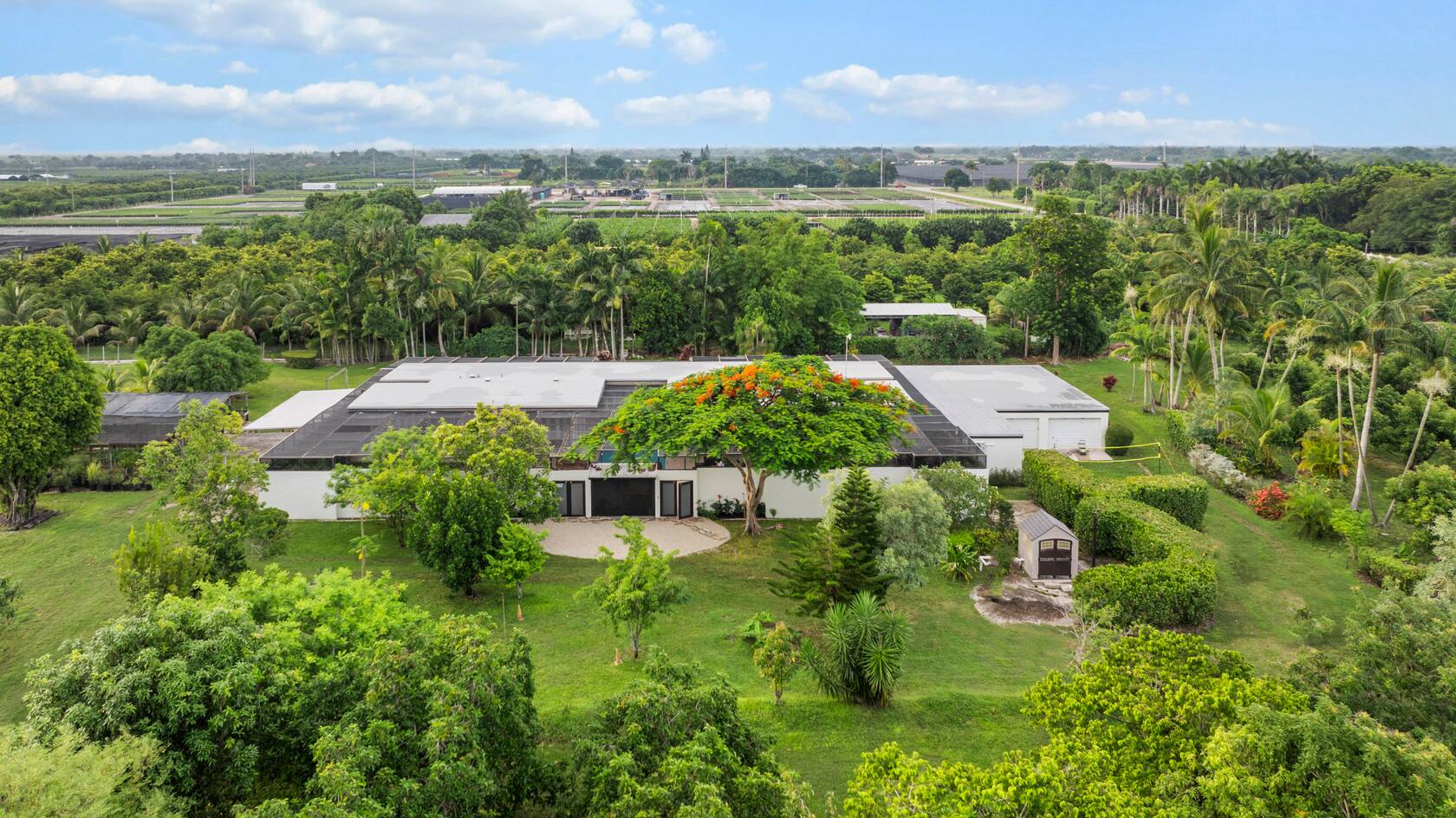 Luxury Airbnb Villas in Florida